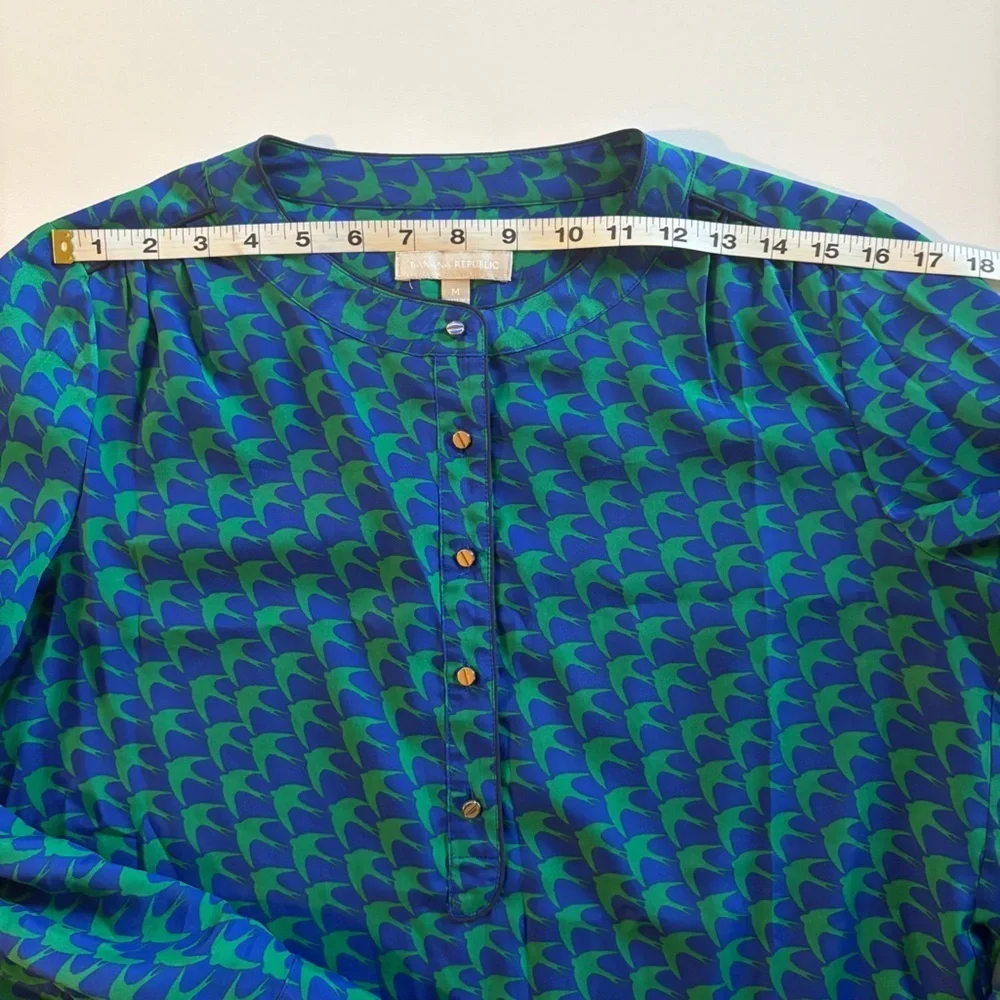 Banana Republic Blue and Green Blouse - Picture 9 of 11